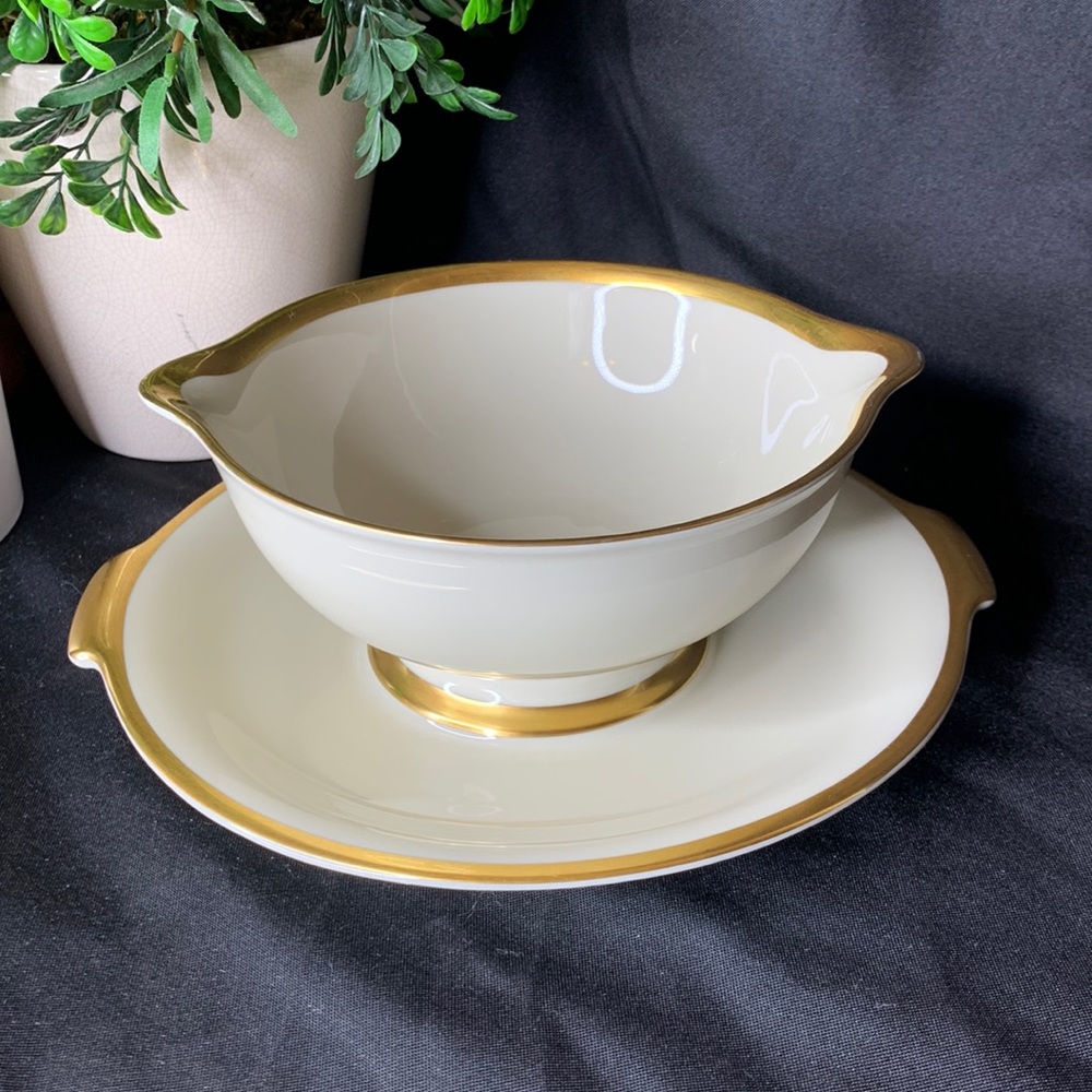 Vintage Rosenthal AIDA off white and gold rim gravy boat